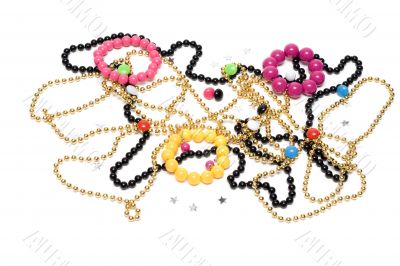 Varicoloured necklaces and earrings 