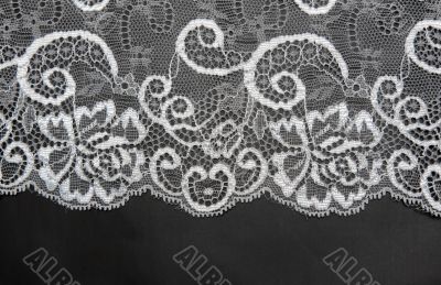 Decorative white lace on insulated