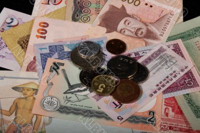 Banknotes &amp; Coins