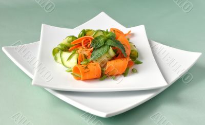 Zucchini salad with carrots