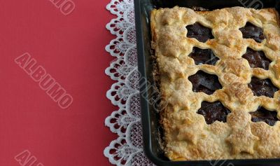 Strudel of apples and jam