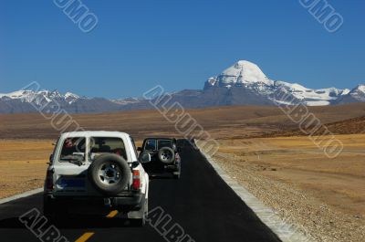 Jeep traveling in Tibet