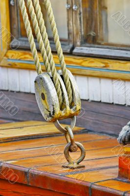 Ship rigging