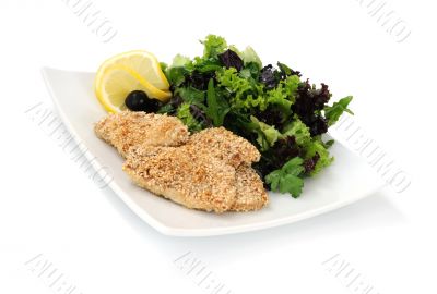 Chicken fillet in sesame with a mixture of lettuce