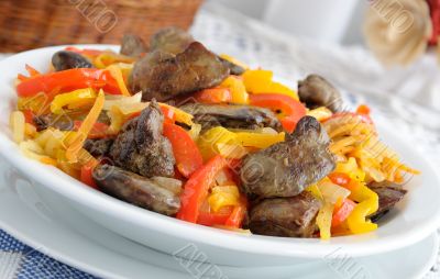 Chicken liver with vegetables