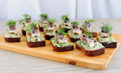  Snack rye bread and herring