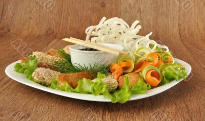  Chicken fillet with rice noodles and vegetables