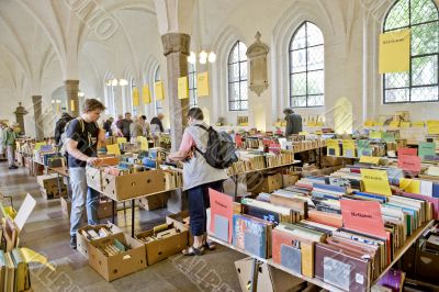 Fair of old books