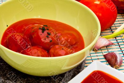 Meatballs with tomato sauce