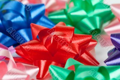 color of gift ribbons