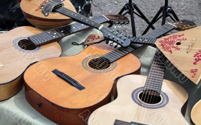 guitar and balalaika