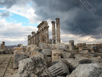 Apamea before a thunder-storm 