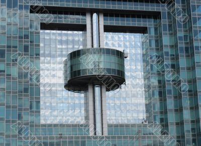 High-tech style building