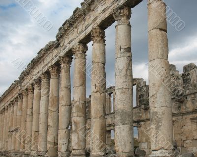 Apamea &ndash; it&rsquo;s a trace of antique power and shine