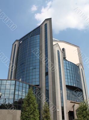 High-tech style building