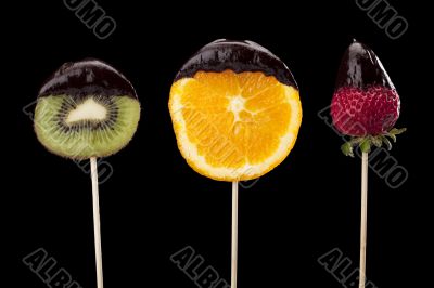 fruits with chocolate dip