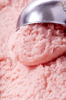 fresh strawberry ice cream