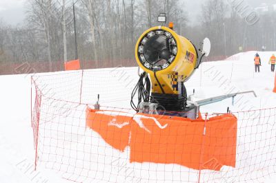 device for the production of snow