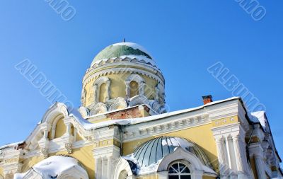 orthodox church in winter