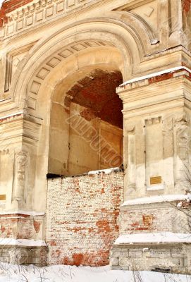 Arch of belfry of the St. Nicholas Berlyukovsky Monastery 