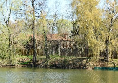 House on the lakes bank