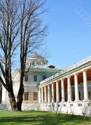 House with rotunda and  colonnade