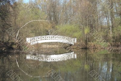 House on the lakes bank