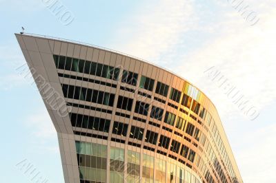 High-tech style building