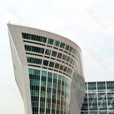 High-tech style building