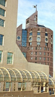 High-tech style building