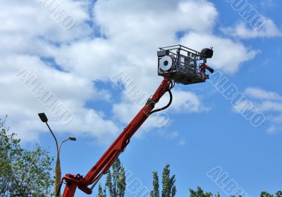 Mobile fire escape with rescue cradle