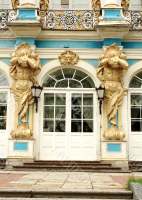 Decorative figures of the baroque palace