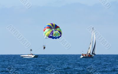 Marine parachute amusement