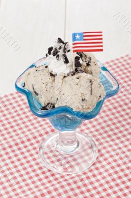 cookies and cream ice cream with american flag