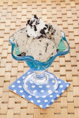 cookies and cream ice cream in blue glass