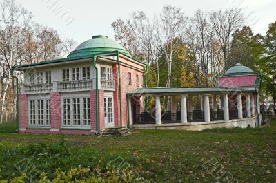 Bird farm in Vlakhernskoe-Kuzminki