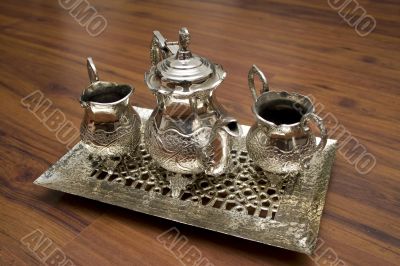 Classic Style Silver Kettle Set