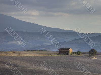 tuscany italy farm house