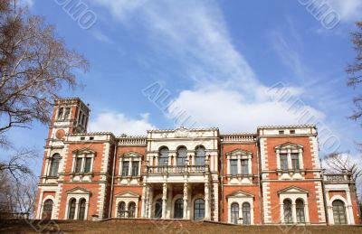 Classical fronton with columns and arch