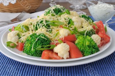 Cauliflower salad with tomatoes and broccoli