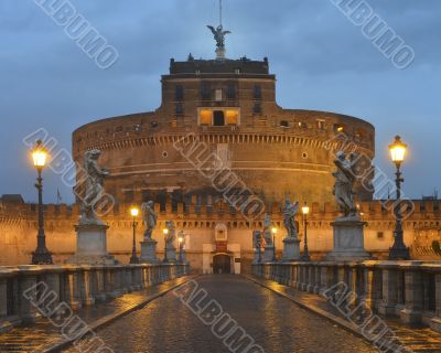 Bridge and castle Sant`Angelo at dawn