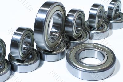 Many bearings of different sizes together. 