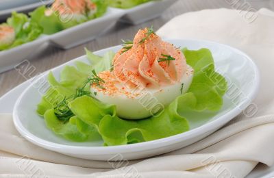 Eggs stuffed with salmon pate