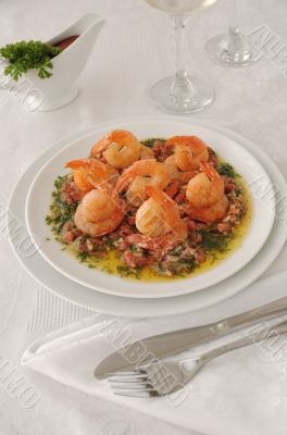 Grilled shrimp with tomatoes, garlic and herbs