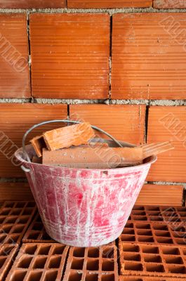 Masonry Bucket on hollow bricks