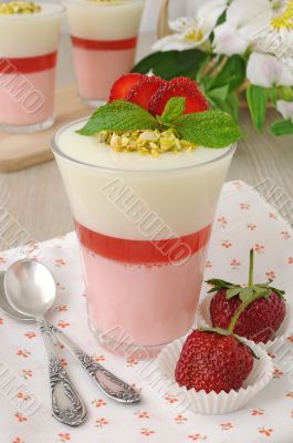 Strawberry yogurt dessert with pistachios