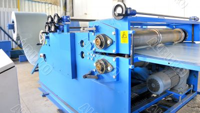 machine for rolling steel sheet in warehouse 