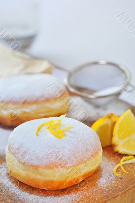 donut with lemon