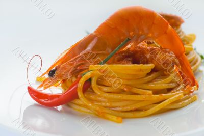 pasta and spicy shrimps