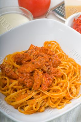 tomato and chicken pasta